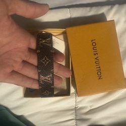 Lv braclet brown and gold