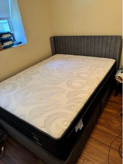 Queen size Storage bed with mattress