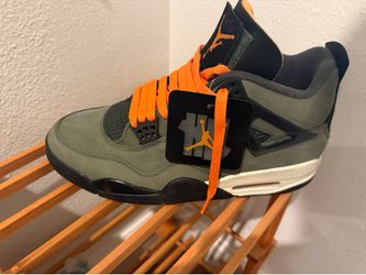 Undefeated Jordan 4 size 10 UNOPENED