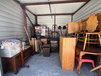 Auction Unit 370 6/29-Books, Boxes, Chair, Clothing/Shoes, Furniture, Table