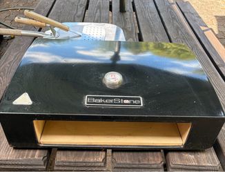 Bakerstone Pizza Oven and 3 peels