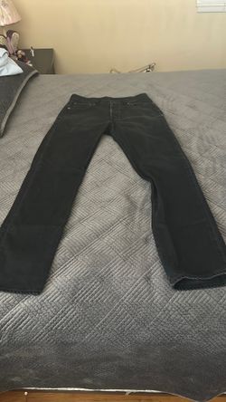 Black 501 Levi’s jeans