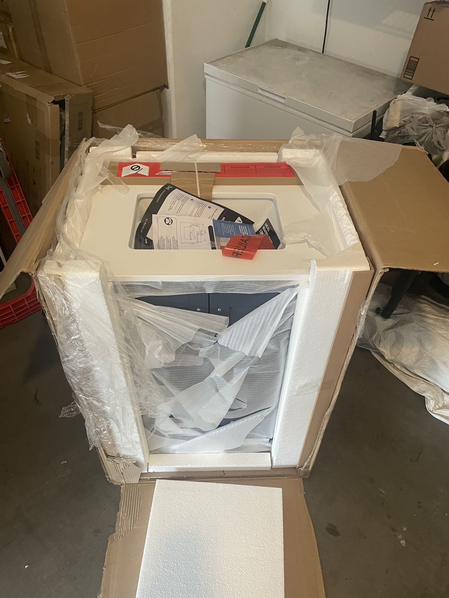 OVE Decors Kansas 24 in. Single Sink Midnight Blue Bath Vanity with White Engineered Stone Top (Assembled)