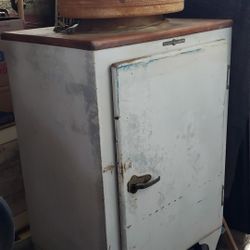 General Electric Refrigerator