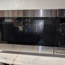 GE 1.6 Cu. Ft. Countertop Microwave – Brand New, Never Used – Stainless Steel