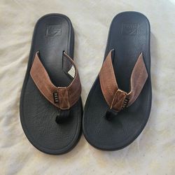 Mens Reefs size 10
