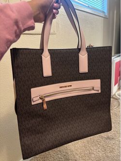 MK Purse Pretty much brand new