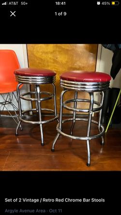 Set of 2 Vintage / Retro Red Chrome Bar Stools