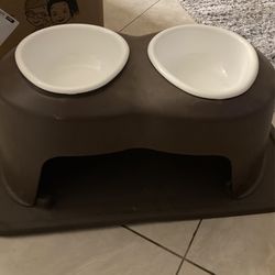 Weather tech Med Dog Feeding Station