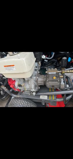 Pressure washer honda 4000psi  engine gx390 like new.