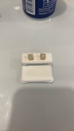 Gold Cluster Stone Stud Earrings