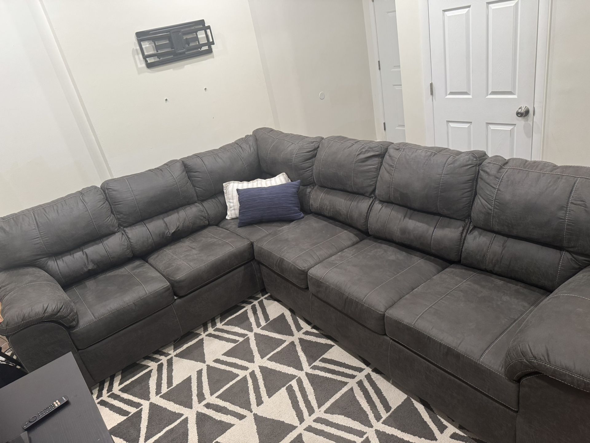 Large sectional Couch