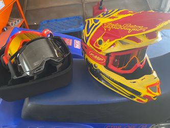 Troy Lee Designs Motocross Helmet with Goggles bundle $200 obo