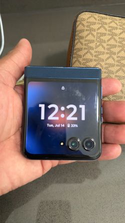Unlock Motorola razr (2025)