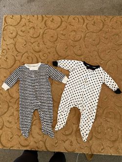 Touched By nature Baby Sleeper Bundle (2) 6-9 mo