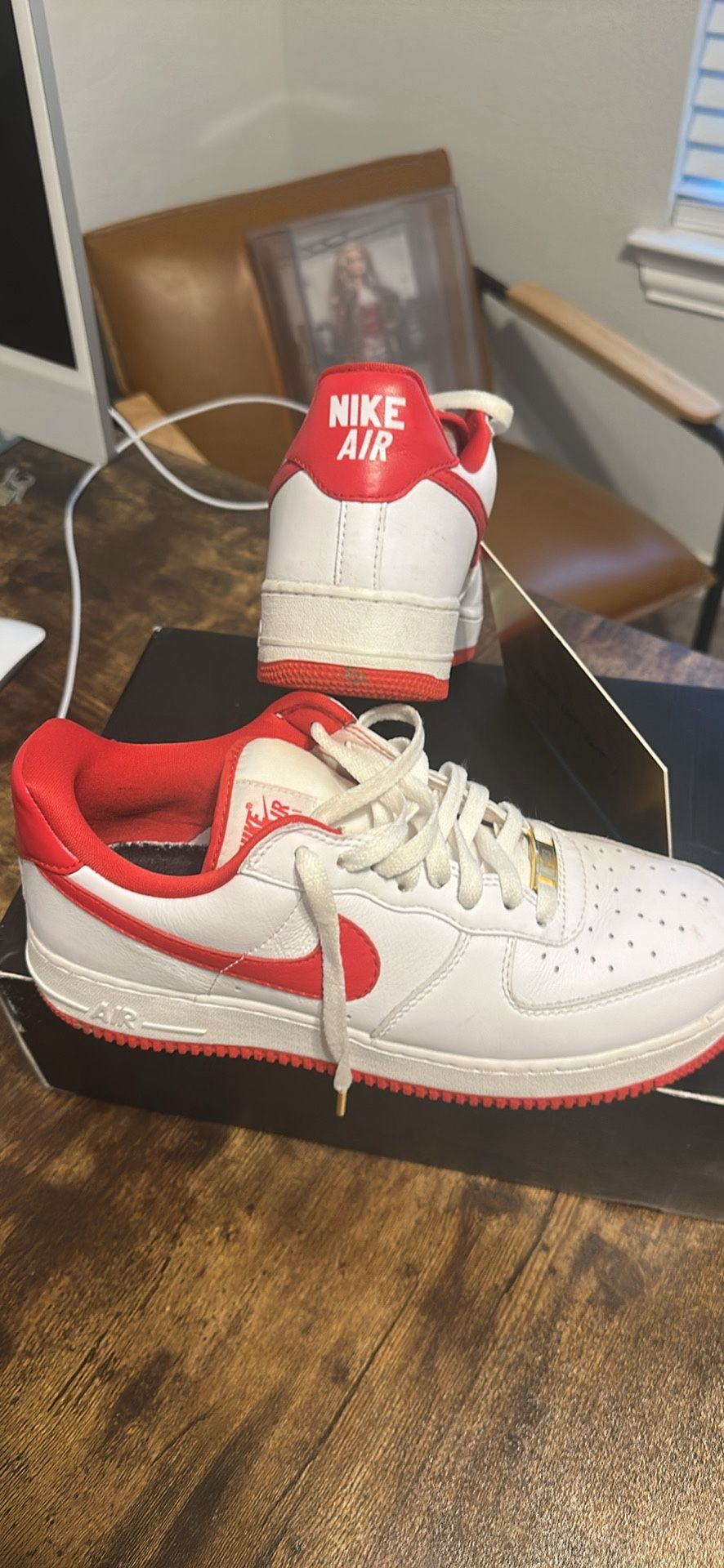 NIKE AIR FORCE 1 LOW RETRO CT16 QS SIZE 9 LIKE NEW $250 SERIOUS BUYERS PLEASE