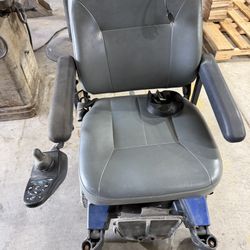 Pronto Electric  Wheelchair
