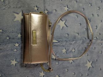 Crossbody wallet