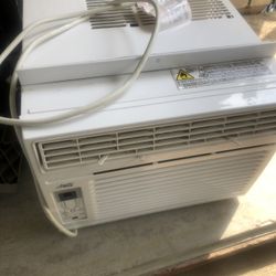 AC  Window Unit 10000 BTUs