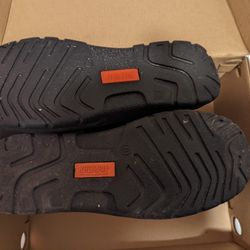 Winter Boots.   8sz     CASH ONLY