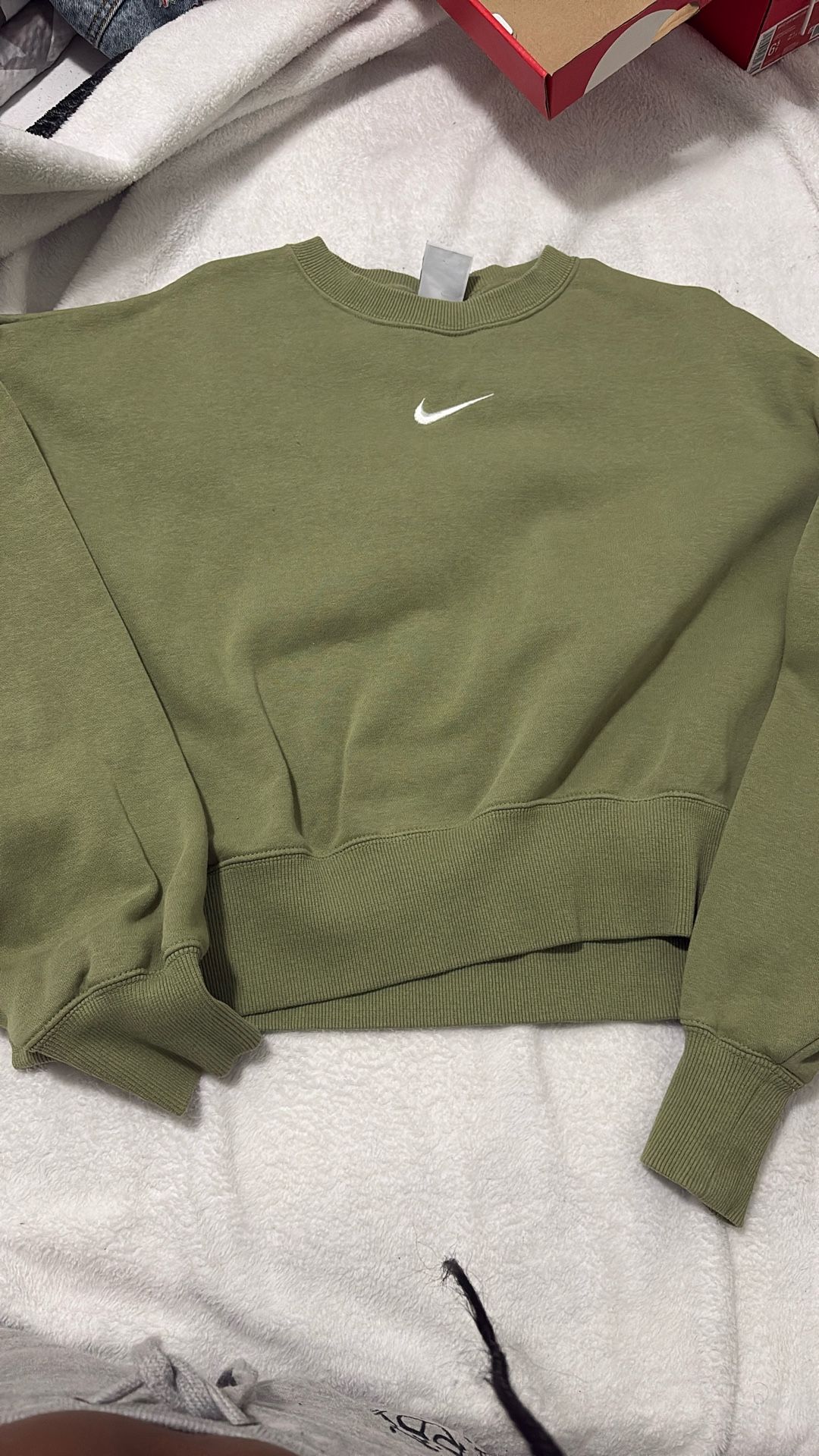 Woman’s Nike Crew neck