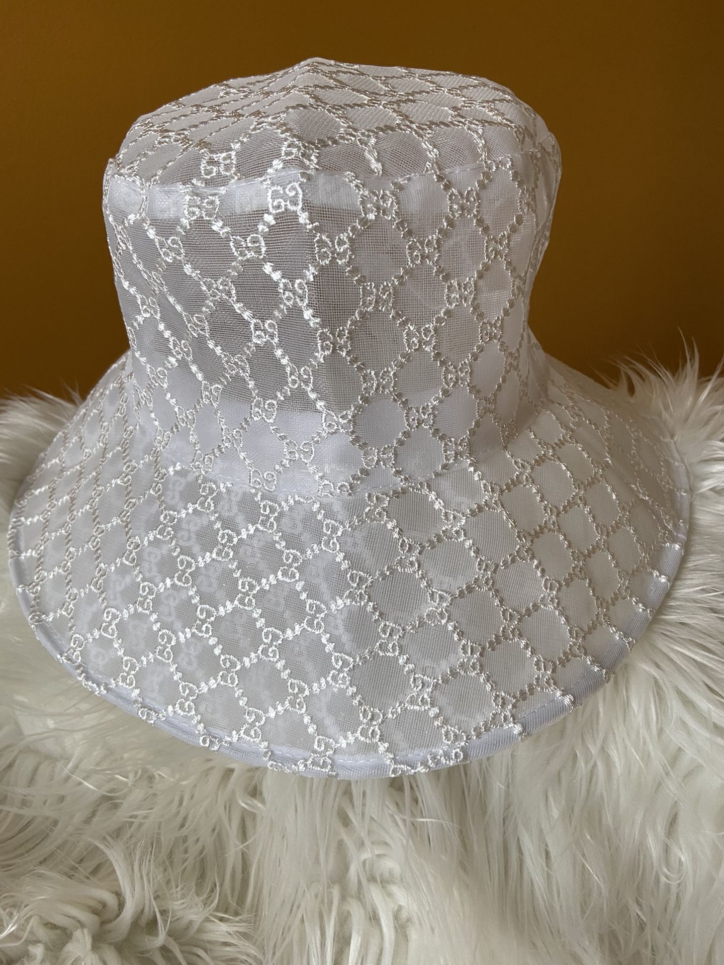 White Fashion Mesh Hat