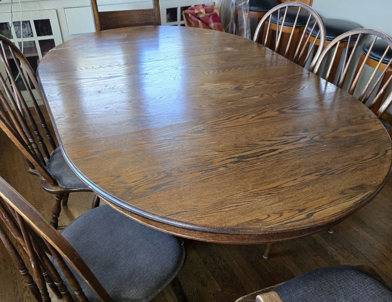 FREE WOOD TABLE (no Chairs)