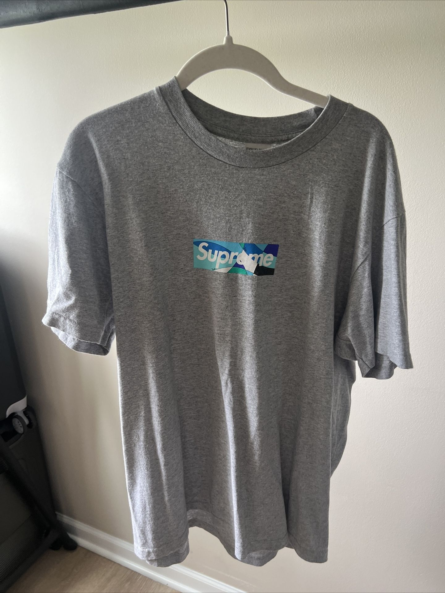 SUPREME X EMILIO PUCCI BOX LOGO GREY Medium Tshirt