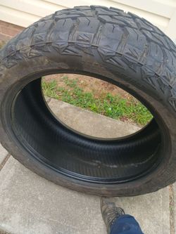 Tire  33x12.50R x22