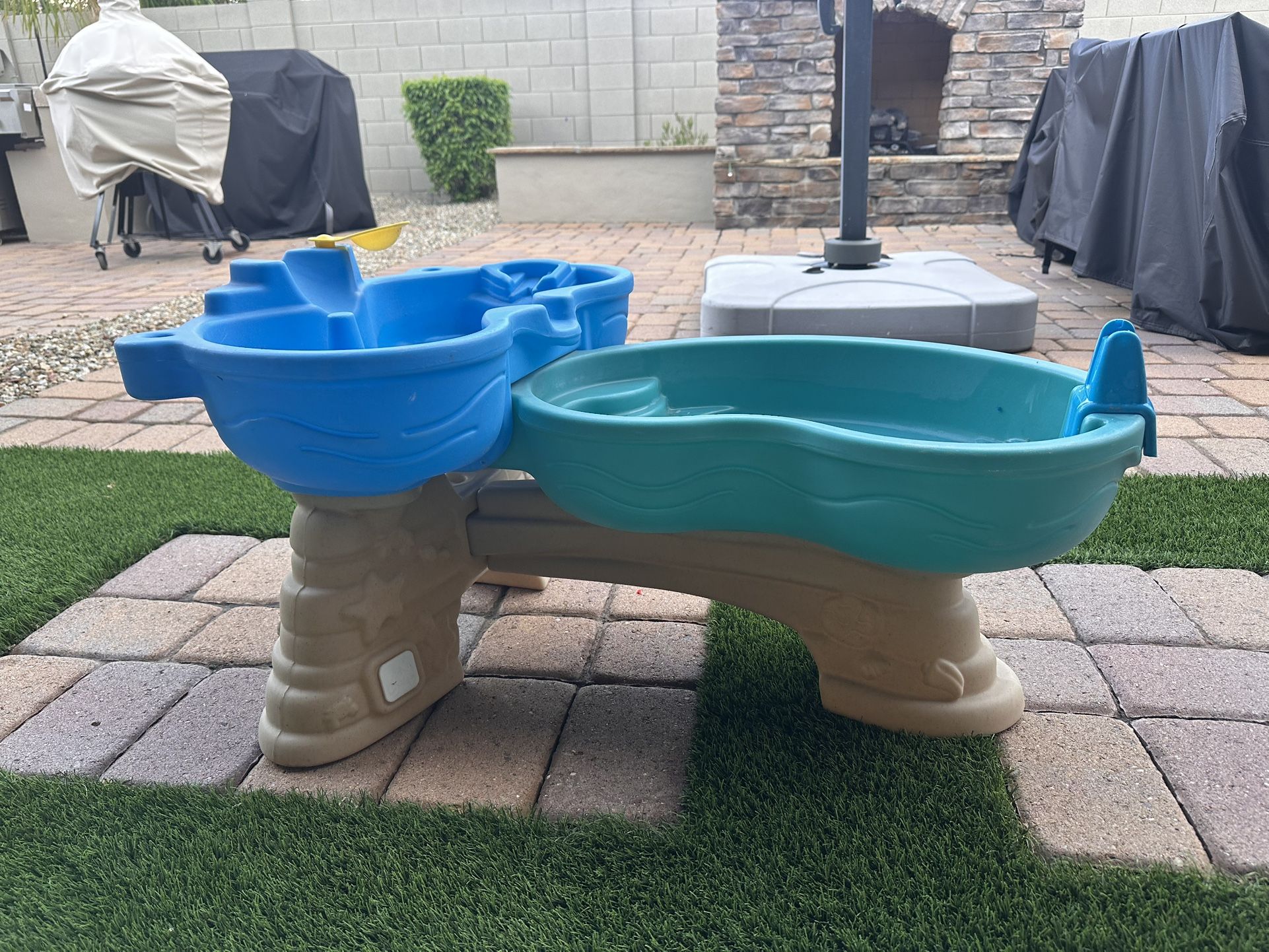 Water Table! Good Condition!