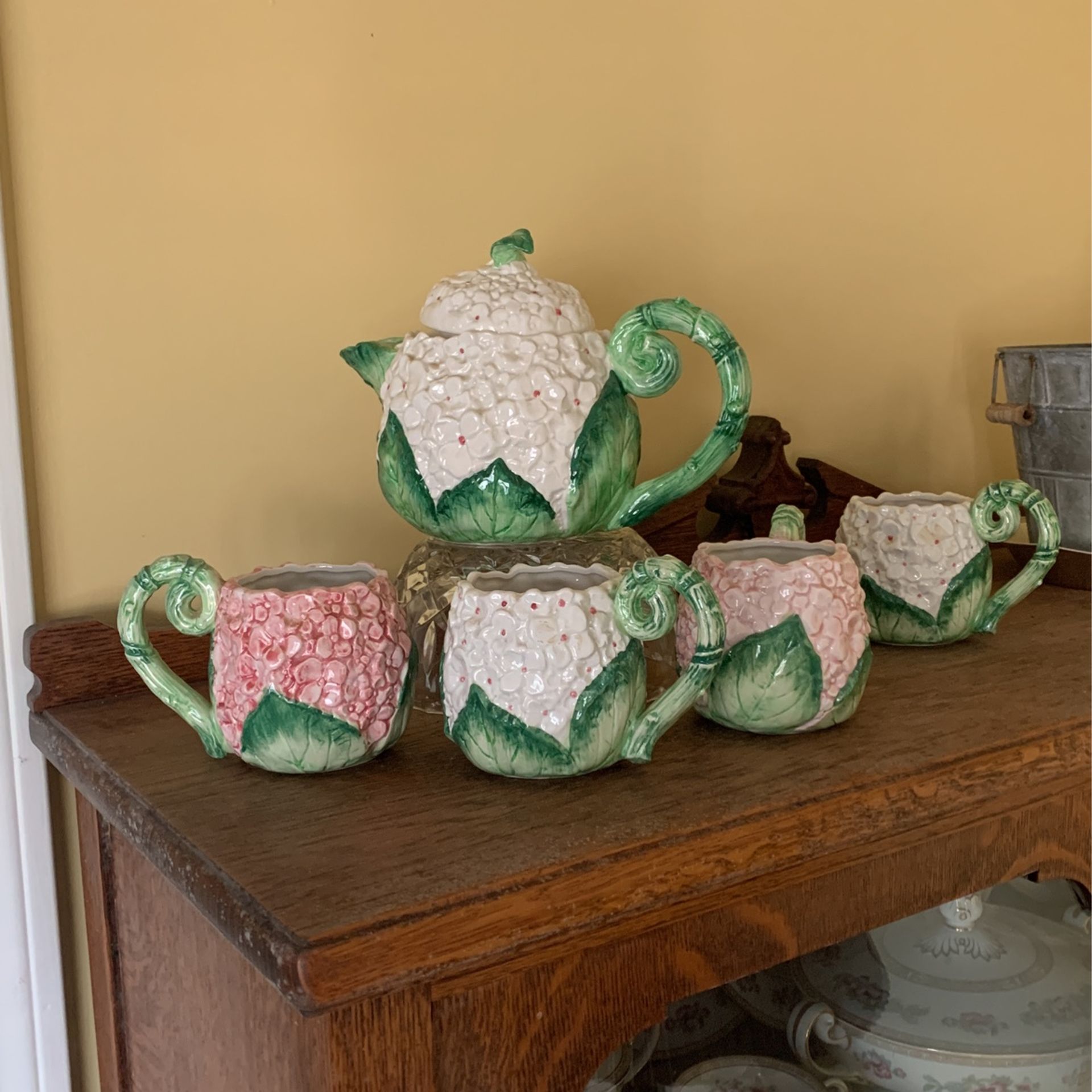Antique Pot And Cup Set