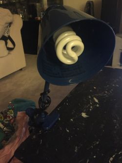 Table lamp