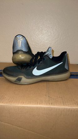 Kobe Bryant running Sneakers 