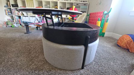 Lift-top Coffee table