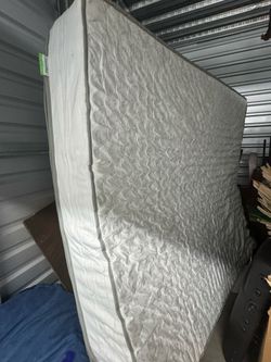 King size soft mattress $300