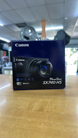 Canon. PowerShot SX740HS Silver
