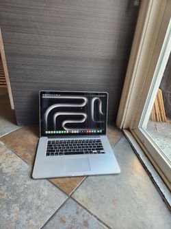 MacBook pro 15inch i7 8GB RAM 512gb SSD Adobe, Final Cut,Logic, Office Best Offer