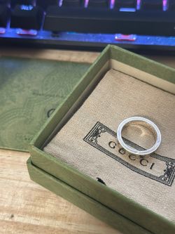 Gucci GG Bee Ring