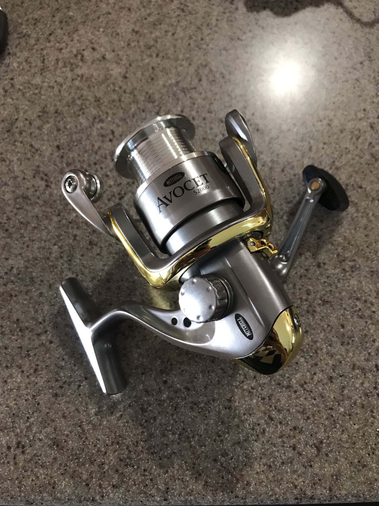 Mitchell Avocet S2000 spinning fishing reel