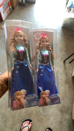 Disney Frozen Anna Doll – Lot of 2