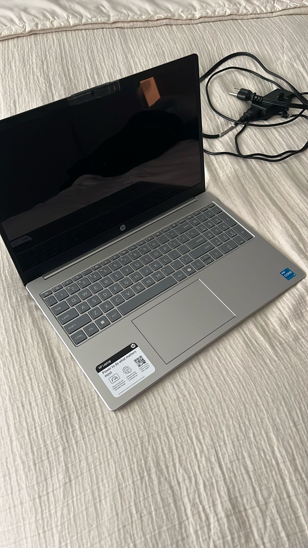 HP - 15.6" Touch-Screen Laptop - Intel Core i3 - 8GB Memory - 256GB SSD - Natural Silver 