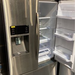 Open Box 23 Ft.³ French Door Refrigerator