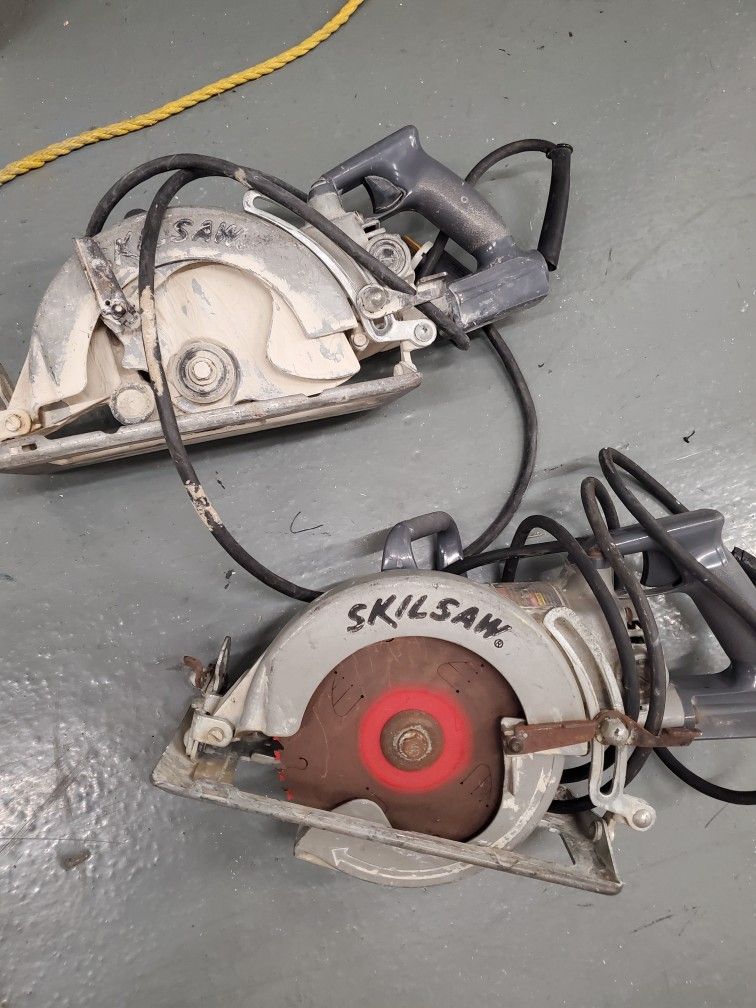 2 Skilsaws (Both Need Some TLC)