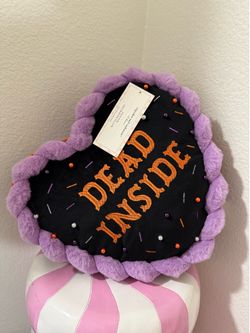 VIRAL DEAD INSIDE CUPCAKES & CASHMERE HEART DECORATIVE PILLOW