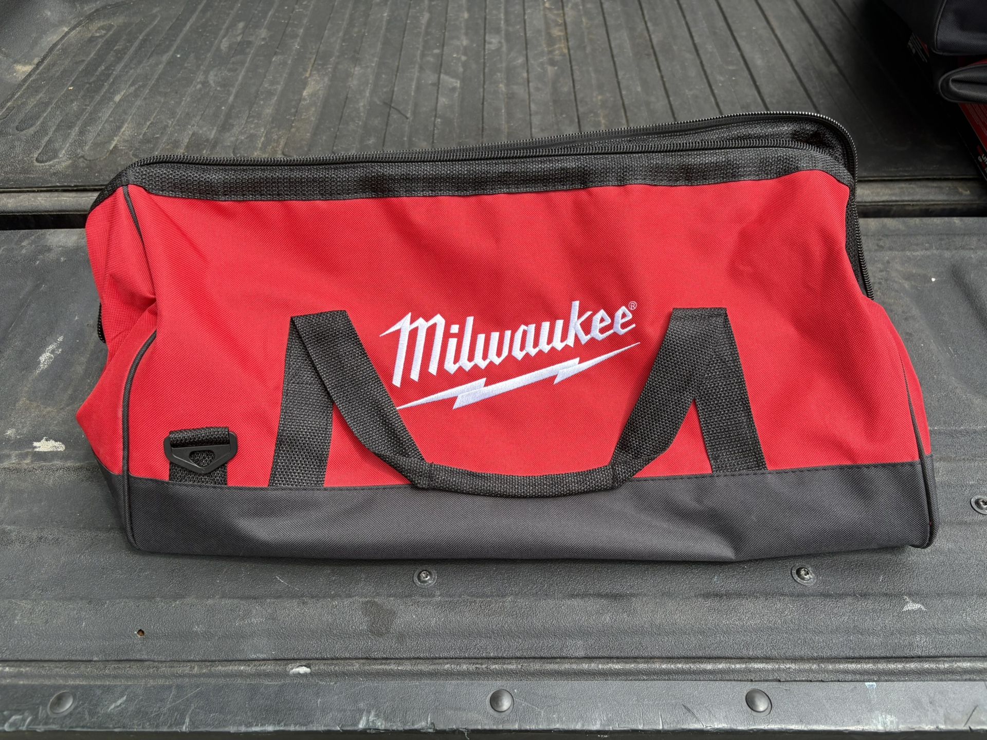 Milwaukee Contractor Bag With Shoulder Strap