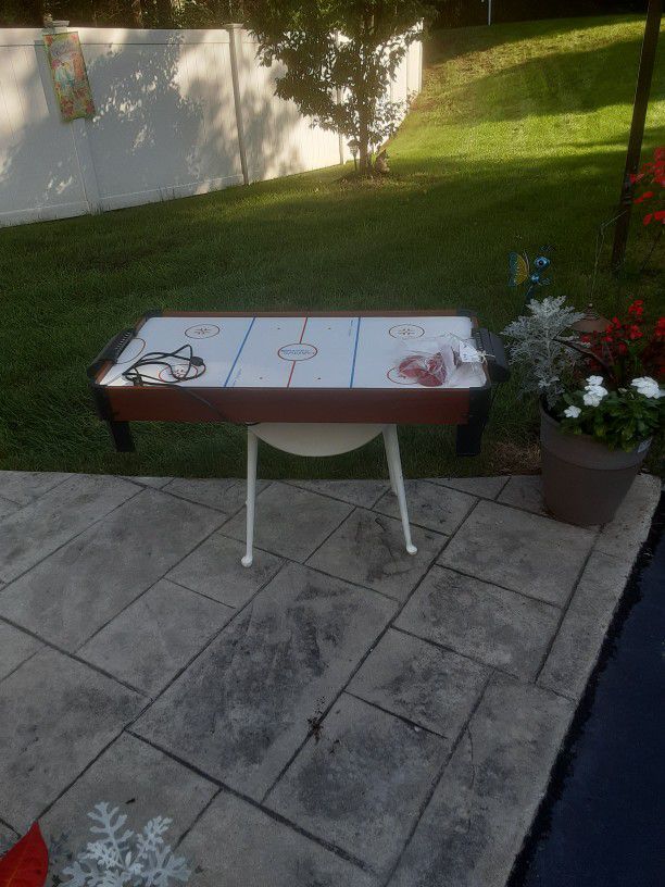 Air Hockey Table New Condition