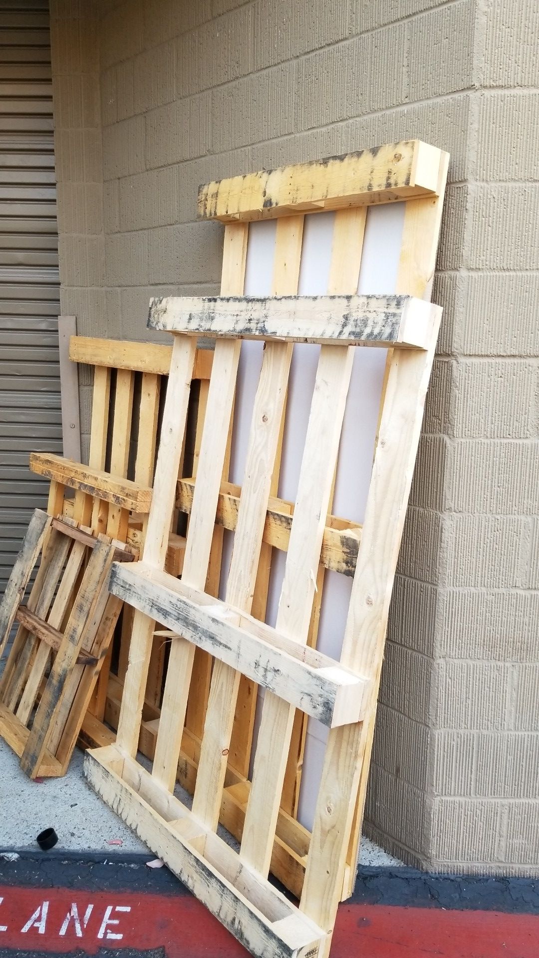 Odd size wood pallets for Sale in San Diego, CA OfferUp
