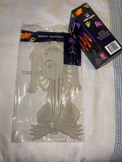 Halloween skeleton and Orange LED String of lites NWT