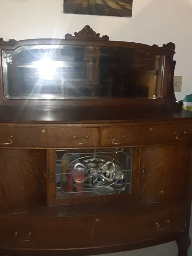 BEAUTIFUL ANTIQUE BUFFET