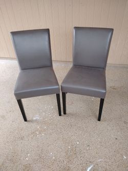 2 DINNER CHAIRS 